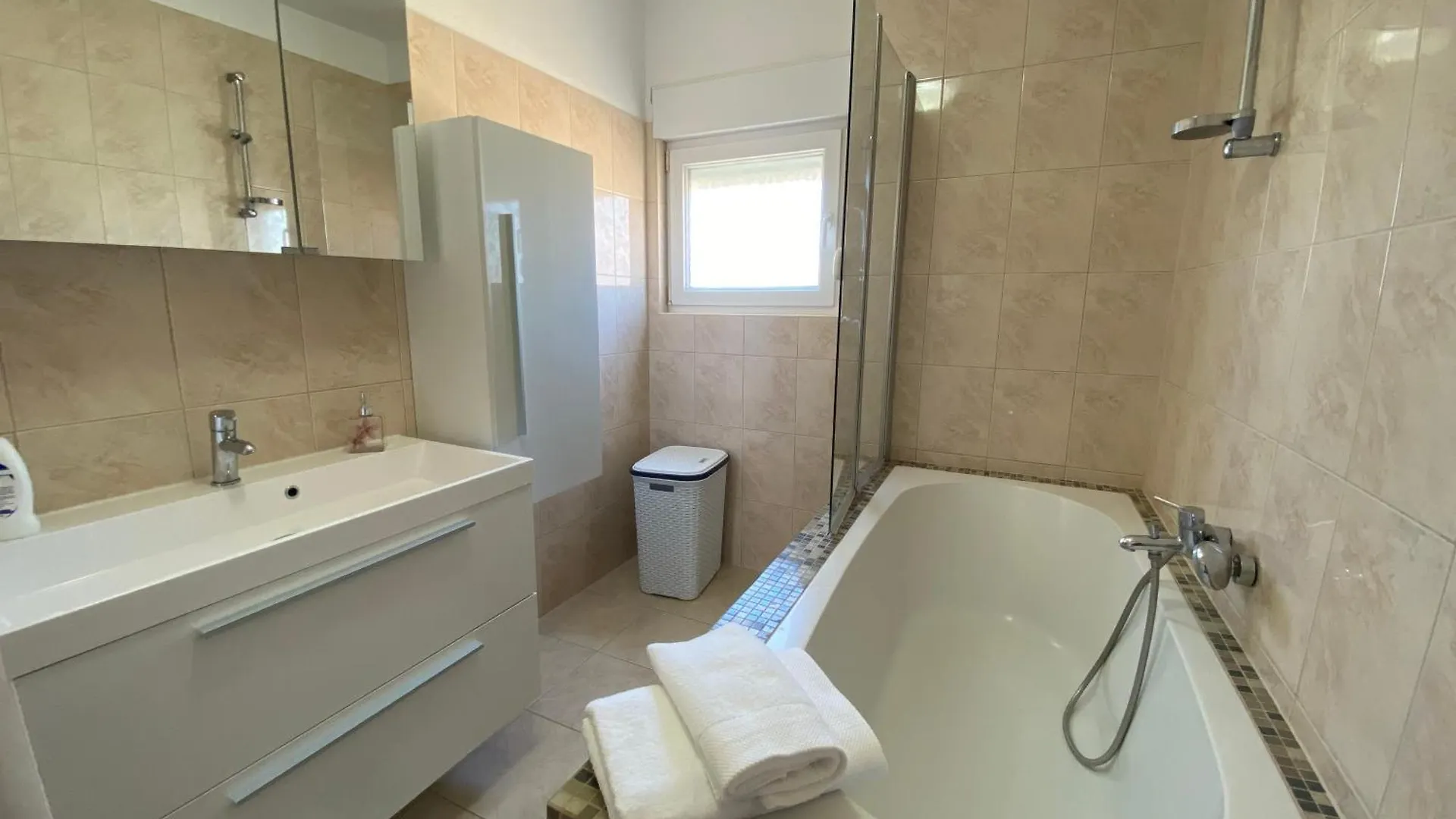 מסלניקה Apartments Maris
